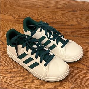 Kids adidas lace up green and white